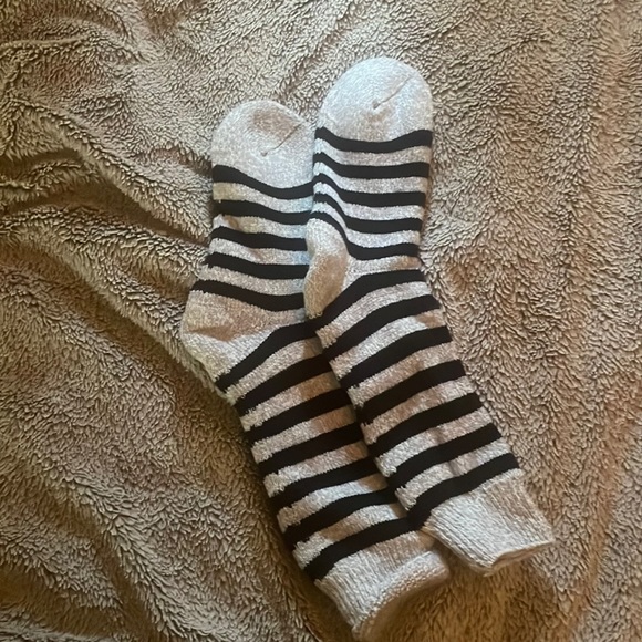 Black and grey fuzzy socks - Picture 1 of 2